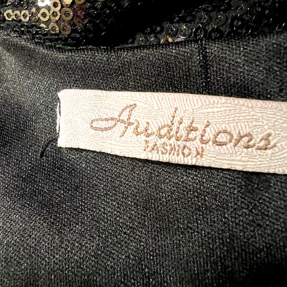 Audition fashion in women’s dress - Picture 8 of 8